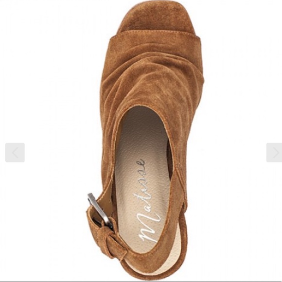 💕SALE💕Matisse Taupe Suede Kellen Slingback Pumps - Picture 3 of 8